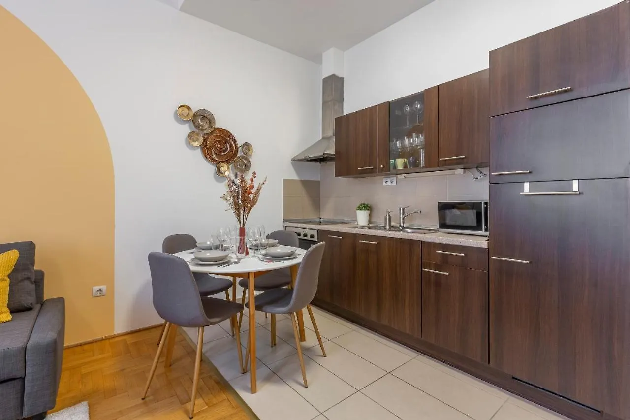 Gozdsu Downtown Apartment Cozy Vibe By Azg Budapest