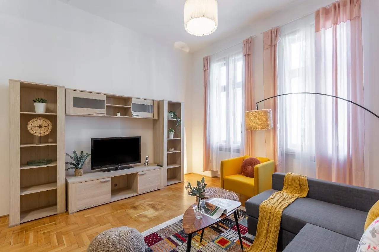 Gozdsu Downtown Apartment Cozy Vibe By Azg Budapest 0*,  Hungary